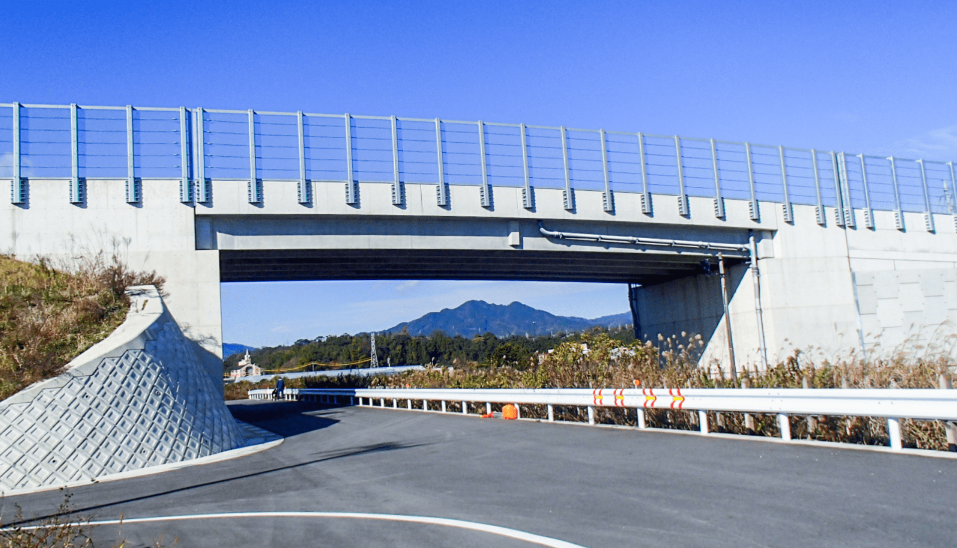 和賀白川線白髭跨線道路橋